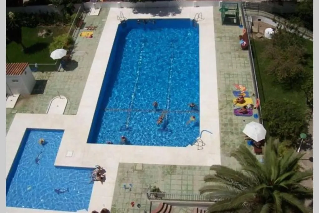 Lovely Flat With Swimming Pool And Rooftop Lägenhet Torre Del Mar